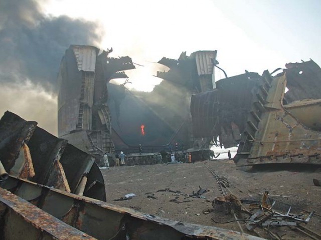 About 25 people were killed and several others were injured when a fire erupted in a ship at Gadani ship-breaking yard on November 1. PHOTO: FILE 

