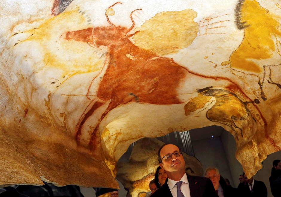 French President Francois Hollande visits Lascaux 4, a new complete replica of the original prehistoric painted caves, in Lascaux, France. PHOTO: REUTERS