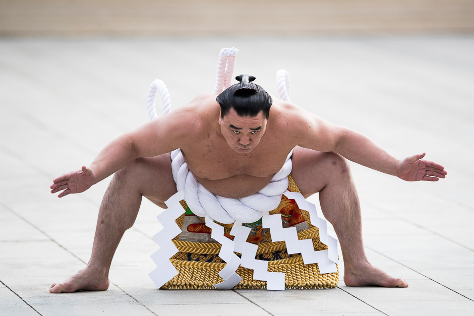 Mongolian-born sumo grand champion or 