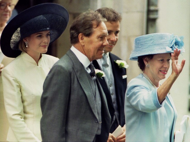 Princess Margaret (R) waves to her newly married daughter Lady Sarah Armstrong Jones and father Daniel Chatto as they leave St Stephen Walbrook church in London Jul 14, 1994. Princess Margeret is flanked by her former father Lady Sarah's father Lord Snowdon (C), their son Viscount Linley, and Linley's mom Serena. PHOTO: REUTERS