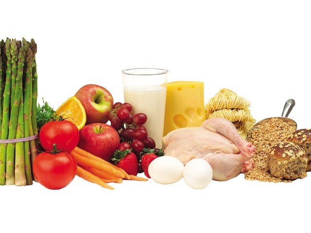 The Atkins Diet advise people to start with a healthy breakfast, followed by a high protein lunch such as chicken.