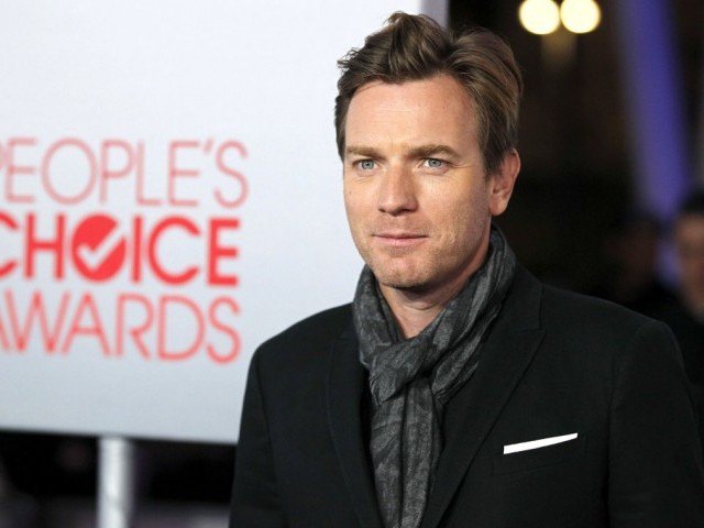 Scottish actor Ewan McGregor arrives at the 2012 People's Choice Awards. PHOTO:REUTERS 
