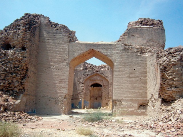 Kalan Kot Fort struggles with ghosts of the past and squatters of the ...