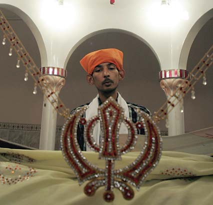 Sikh Heritage Rare Items Go On Display At Sheesh Mahal - 