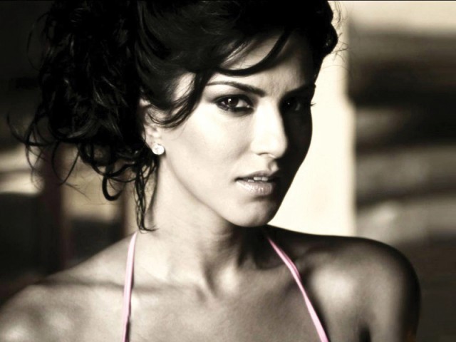 Suni Leon Rape - Indian porn star Sunny Leone dragged into rape debate | The ...