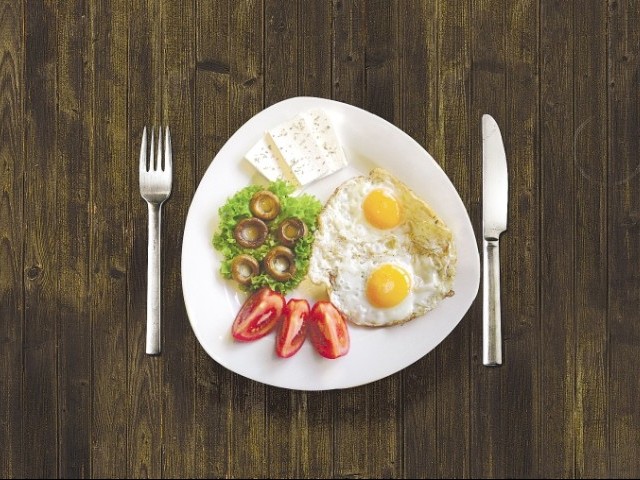 Eating breakfast reduces evening snacking | The Express Tribune