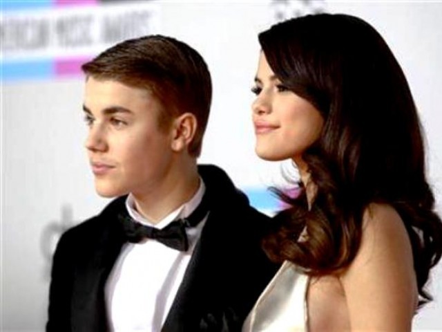 Pop star Selena Gomez and her ex-beau Justin Bieber. PHOTO: REUTERS / FILE