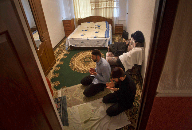 Muslim Students Struggle For Prayer Room In Belfast