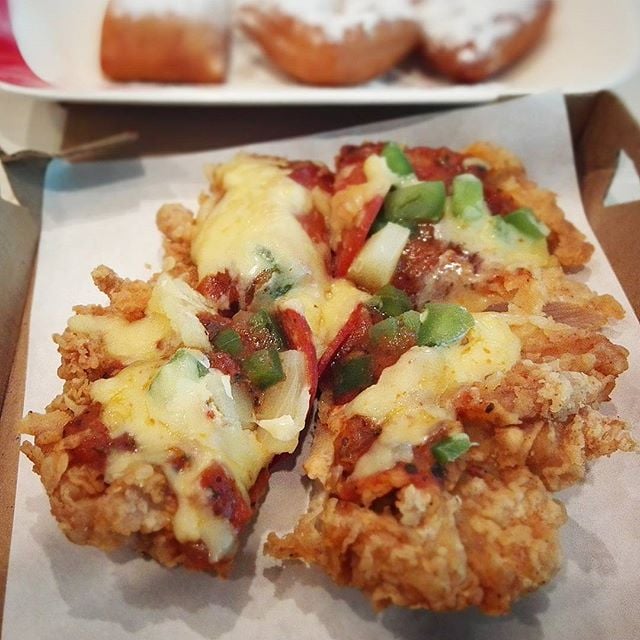 Chizza Kfc S Latest Creation Of A Pizza With Fried Chicken Crust