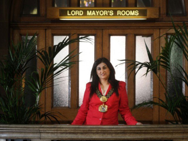 Britain S First Pakistani Born Muslim Lord Mayor Arrested The