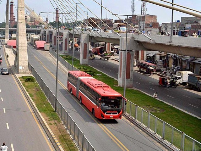 metro-bus-passengers-to-have-a-greener-view-the-express-tribune