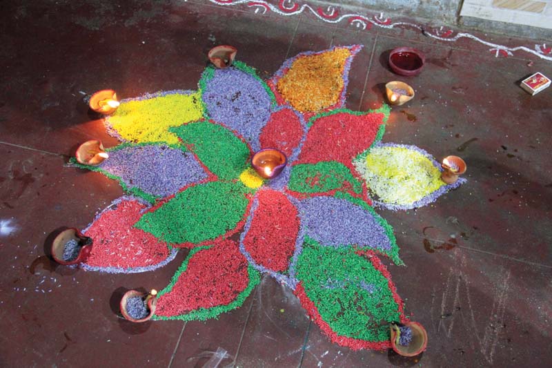 members of the hindu community celebrate diwali with fervour at the swami narayan temple photos ayesha mir express