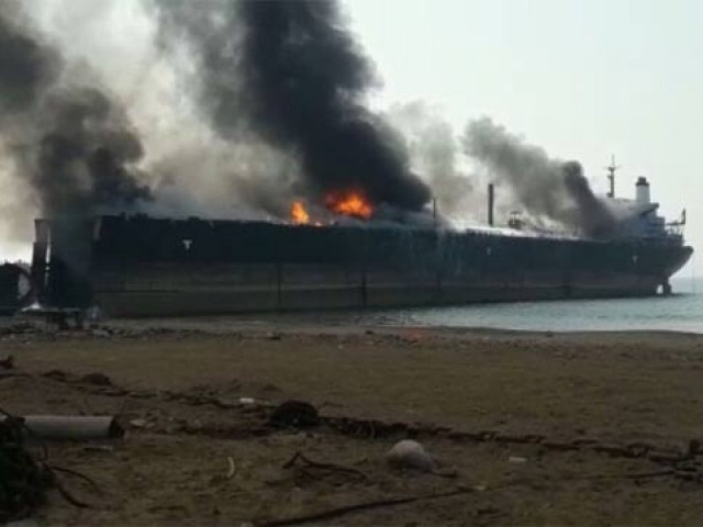 Gas cylinder explosion caused a huge fire in the ship, says Balochistan home secretary. PHOTO: EXPRESS