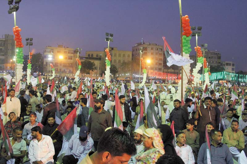 latecomers pour in at not so historic mqm gathering