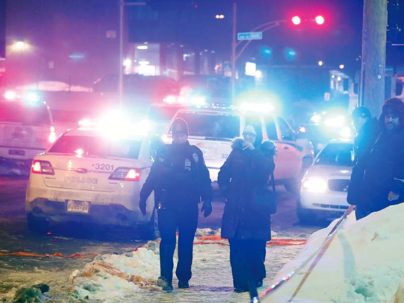 police arrive at the scene of a shooting at the quebec islamic cultural centre photo reuters