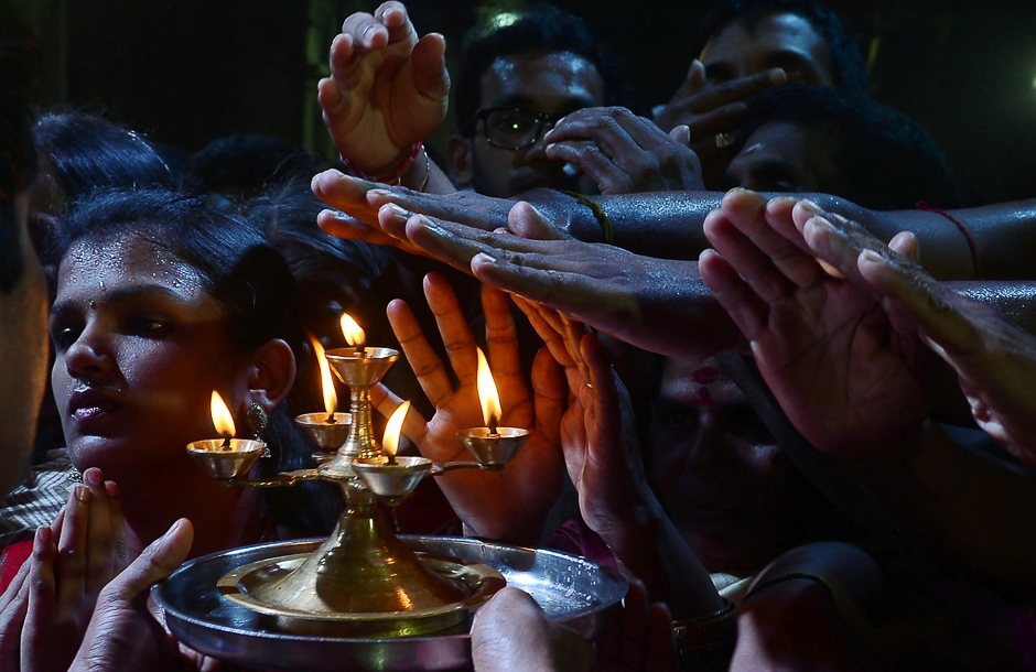 Sri Lankan Hindu devotees pray during the Maha Shivaratri festival. PHOTO: AFP
