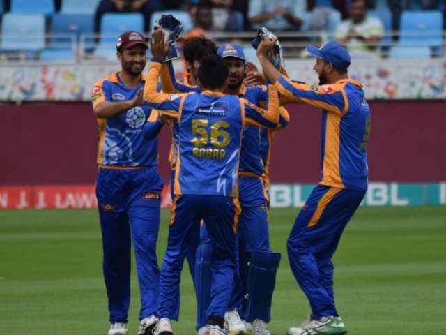 Karachi beat Lahore in last-ball thriller - The Express 