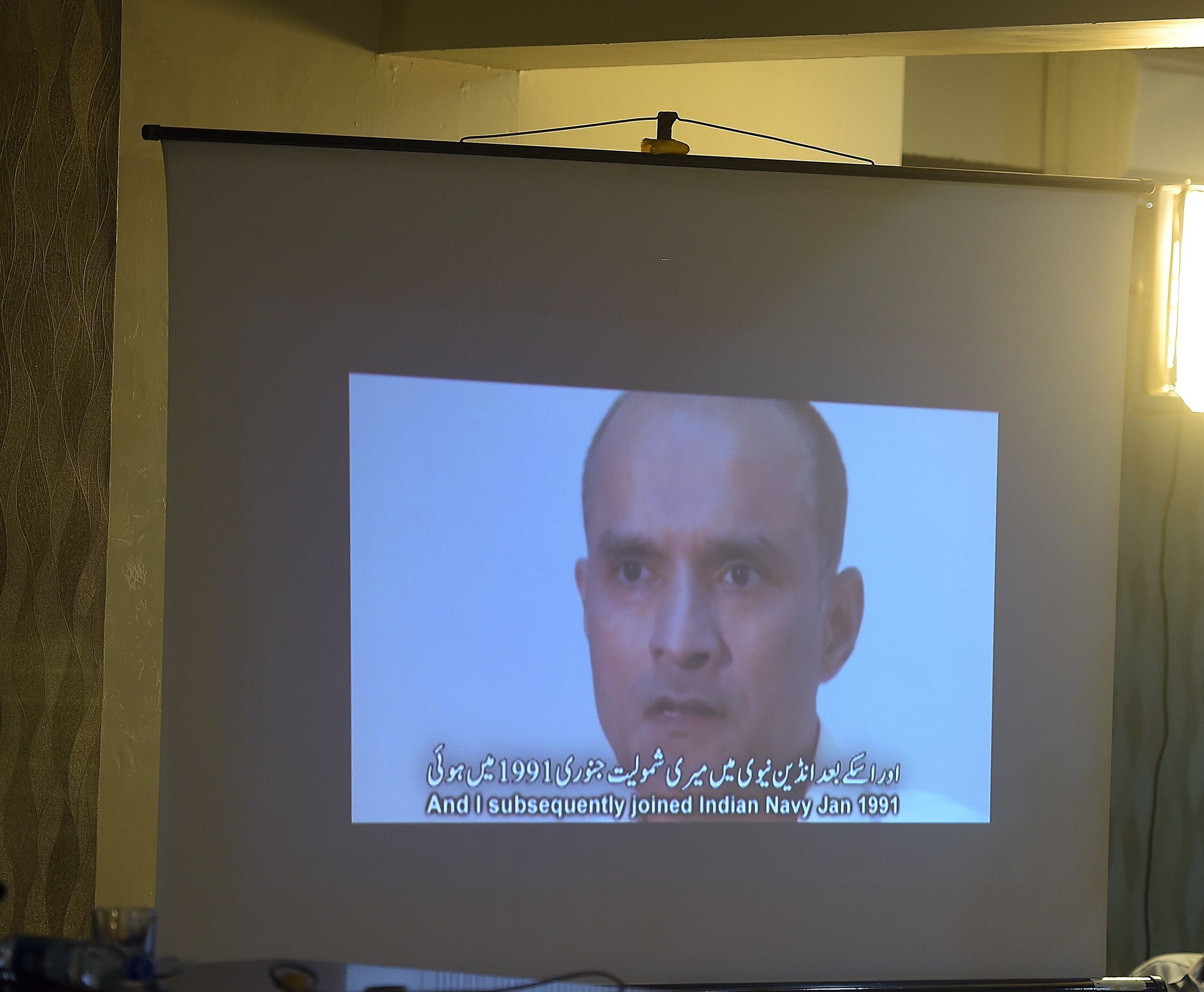 Video shows Kulbhushan Yadav, a portion Indian Navy officer who is suspected of being an Indian spy, during a press discussion in Islamabad on Mar 29, 2016. PHOTO: AFP