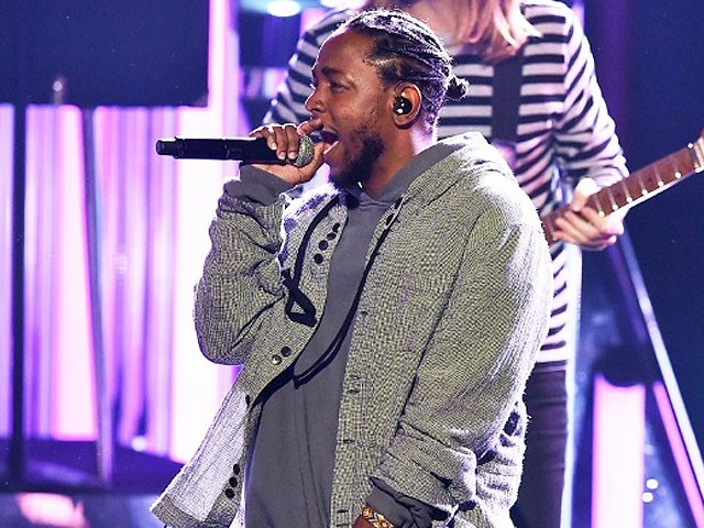 Rapper Kendrick Lamar performs onstage during the American Music Awards at Microsoft Theater on November 20, 2016 in Los Angeles AFP/File / KEVIN WINTER 