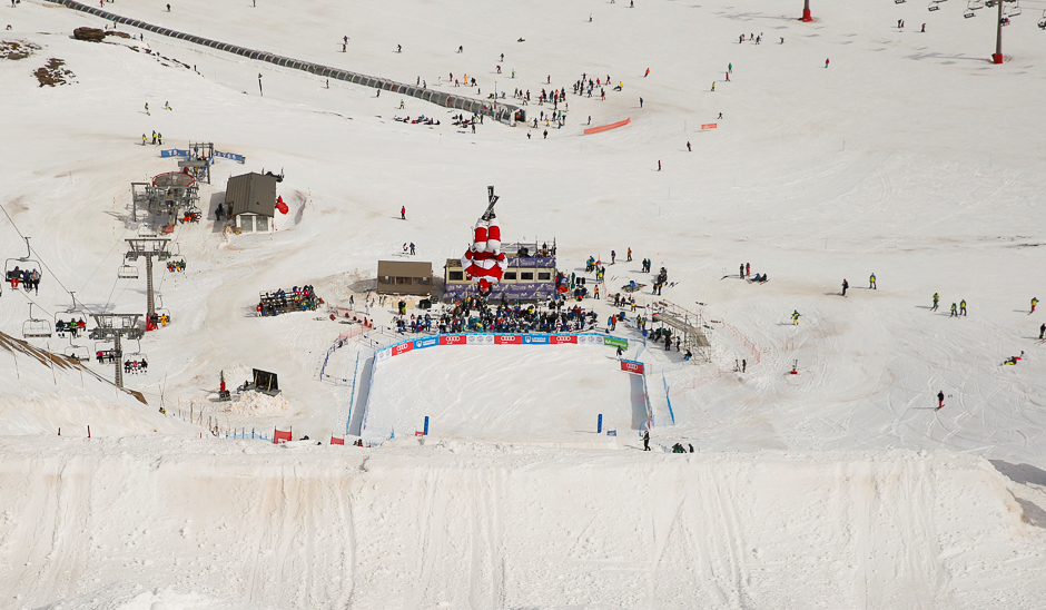 Freestyle Skiing - FIS Snowboarding and Freestyle Skiing World Championships - Moguls training - Sierra Nevada, Spain - 6/3/17 - Canada's Andi Naude during training session. PHOTO: REUTERS