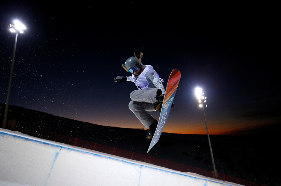 Emily Arthur of Australia jumps during training, FIS Snowboarding and Freestyle Skiing, Sierra Nevada, Spain. PHOTO: REUTERS