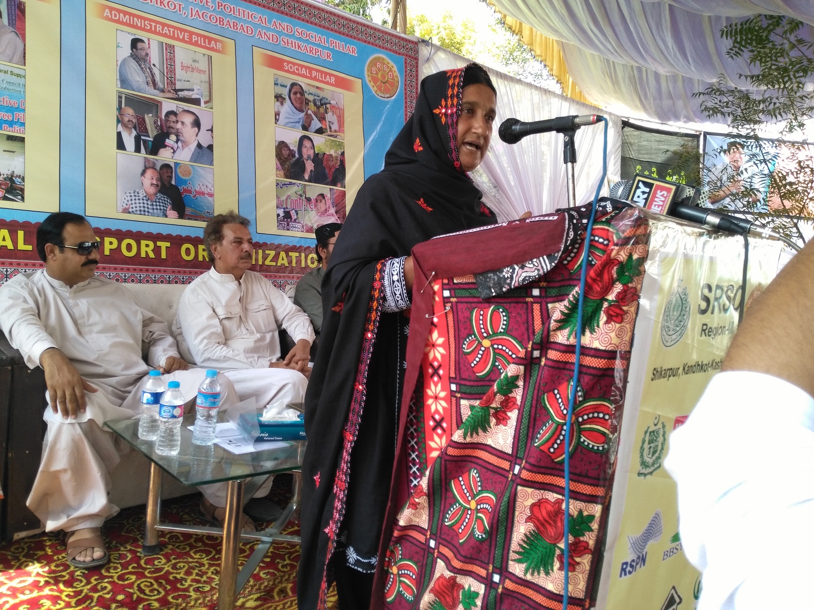 Meerzadi shared her success story at an event organised by Sindh Rural Support Organisation (SRSO) in Mirzapur union council of Garhi Yasin taluka in Shikarpur on Saturday. PHOTO: EXPRESS