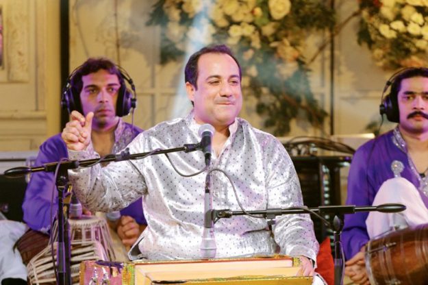 Rahat Fateh Ali Khan: A NIGHT TO REMEMBER, Gulrukh and Momin host a sangeet in Lahore.