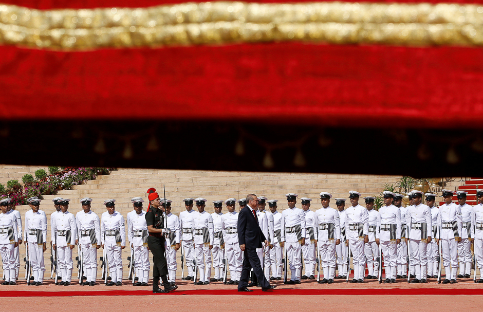 Turkish President Tayyip Erdogan inspects a guard of honour during his ceremonial reception at the forecourt of India's Rashtrapati Bhavan presidential palace in New Delhi, India. PHOTO: REUTERS