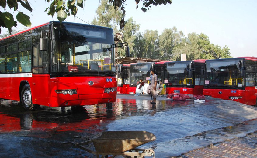 Multan S Feeder Bus Service To Be Operational In July The