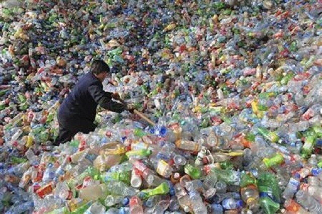 environment hazard 20 000 plastic bottles bottles being bought each second