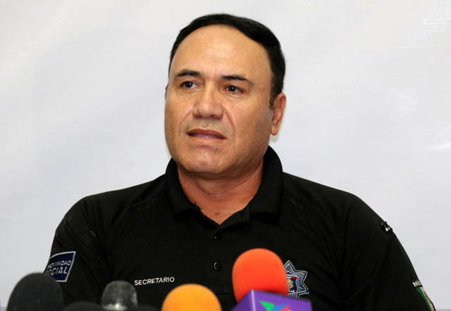 joel ernesto soto head of the mazatlan municipal police speaks during a news conference in mazatlan mexico july 3 2017 photo reuters