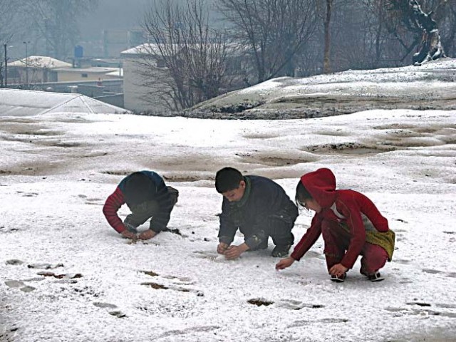 khunjerab gets a snowy day in july