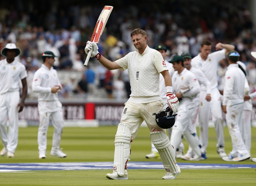 england s captain joe root acknowledges the crowd as he leaves the field at the end of play on 184 not out on the first day of the first test match between england and south africa at lord 039 s cricket ground in central london on july 6 2017 photo afp