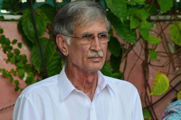 pervaiz khattak underlines the need for ensuring adequate facilities of security health hygiene and other civic amenities under safe city and small city policies of the provincial government photo inp