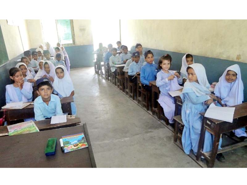 school heads mislead education department by furnishing fake enrolment numbers in faisalabad district