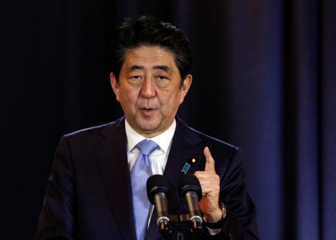 japan pm abe denies favours for friend amid falling support