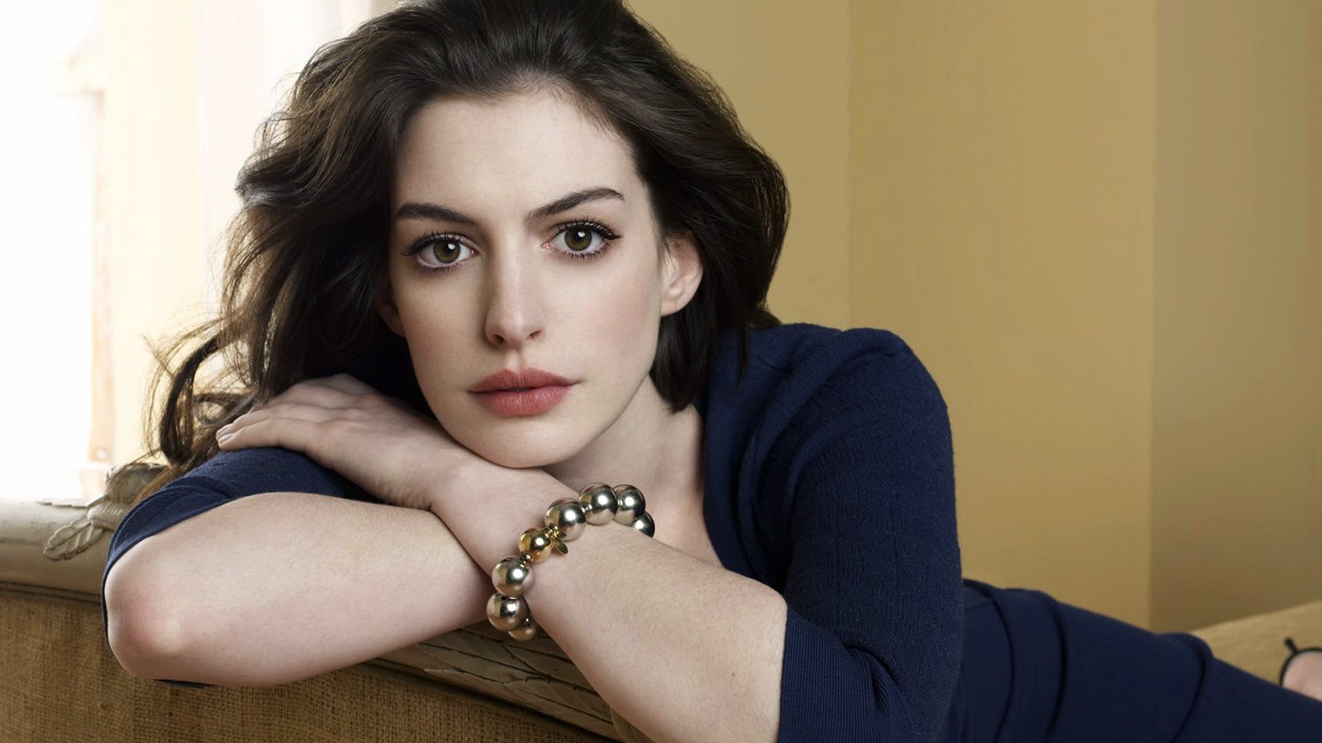 anne hathaway to play barbie in upcoming live action movie