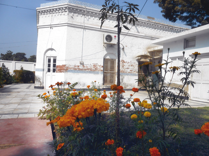 larkana ladies club built in 1934 was being encroached upon in 2004 but the members launched a movement to save it the pre partition building faces threats of occupation once again photo courtesy zulfiqar rajpar