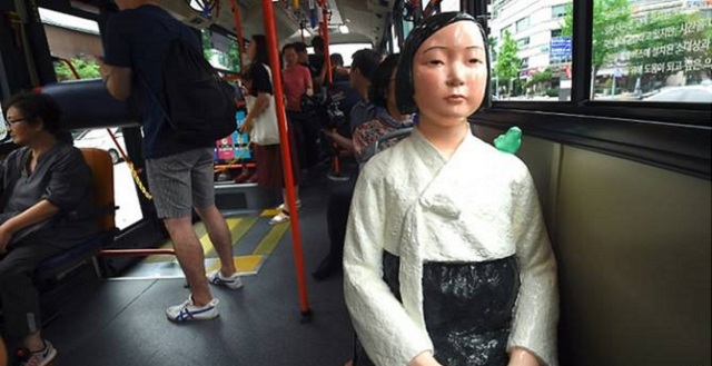 South Korean Buses Carry Statues Of Comfort Women 9459