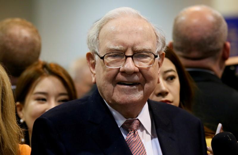 file photo berkshire hathaway ceo warren buffett visits the bnsf booth before the berkshire hathaway annual meeting in omaha nebraska u s may 6 2017 photo reuters