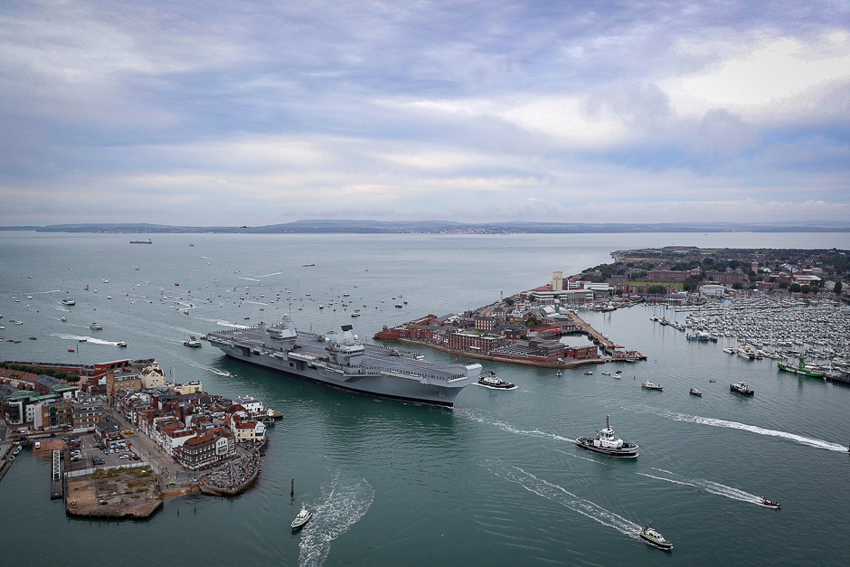 The Royal Navy's new aircraft carrier, HMS Queen Elizabeth, arrives in Portsmouth, Britain. PHOTO: REUTERS