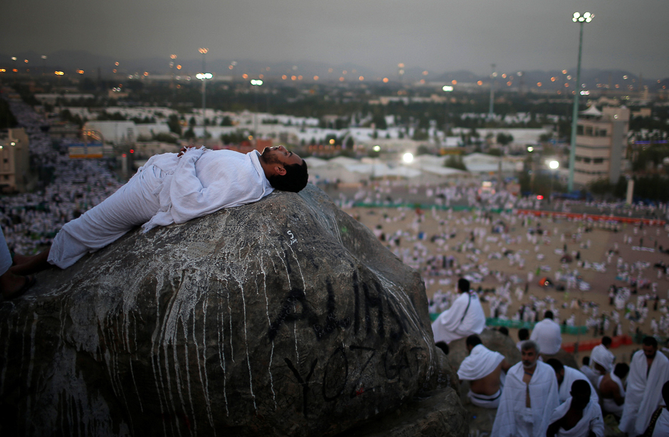 Pilgrims rest on Mount Mercy on the plains of Arafat. PHOTO: REUTERS