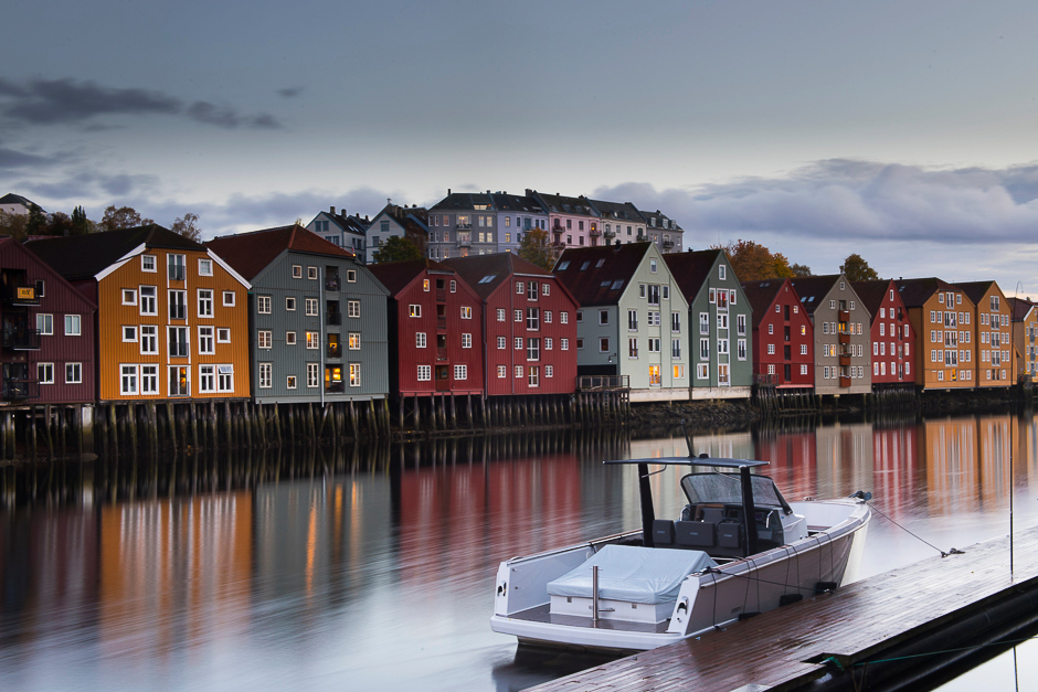 A boat is moored in the city centre of Trondheim. PHOTO: AFP