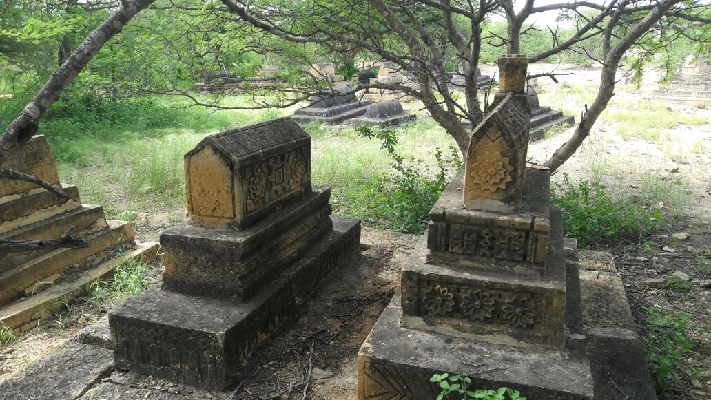 Despite being a site located near Karachi, the graveyard of Mor Muradi is in a dilapidated state and requires urgent efforts for conservation. PHOTO: EXPRESS