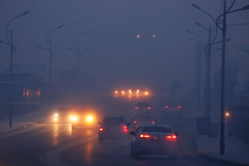 the-wider-image-mongolias-toxic-smog