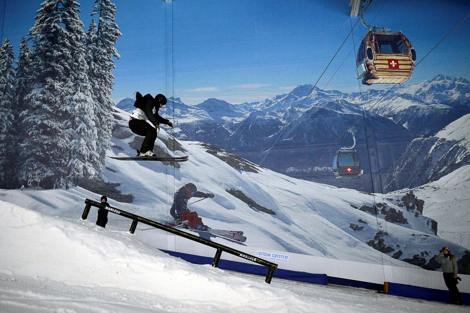 Athletes from the British Ski and Snowboard team take part in a photocall at the The Snow Centre in Hemel Hempstead, Britain. PHOTO: REUTERS