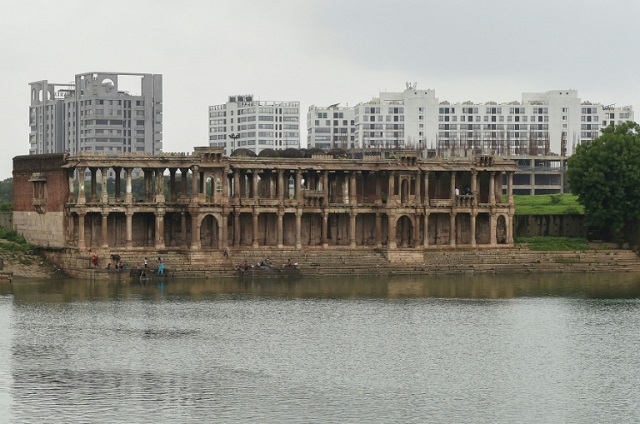 The pressures of modern Ahmedabad - the chronic air pollution, crushing traffic and chaotic urban sprawl - that experts say are also rapidly eroding its cultural capital. PHOTO: AFP
