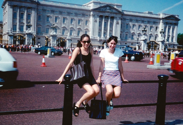 Meghan and Ninaki pose in front of the Buckingham Palace during a Euro-trip, 1996. PHOTO: DAILY MAIL