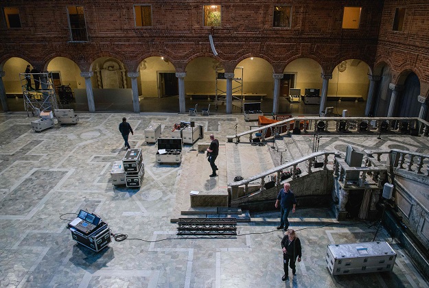 Men work at Stockholm city hall, where preparations are under way for the 2017 Nobel Banquet. PHOTO: AFP