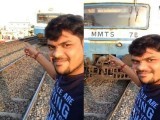indian-boy-train-selfie-640x480
